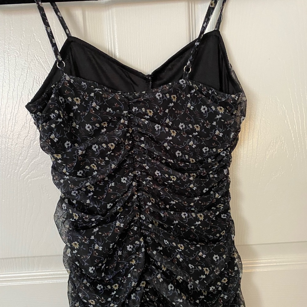 Le Lis Floral patterned rouched bodycon dress